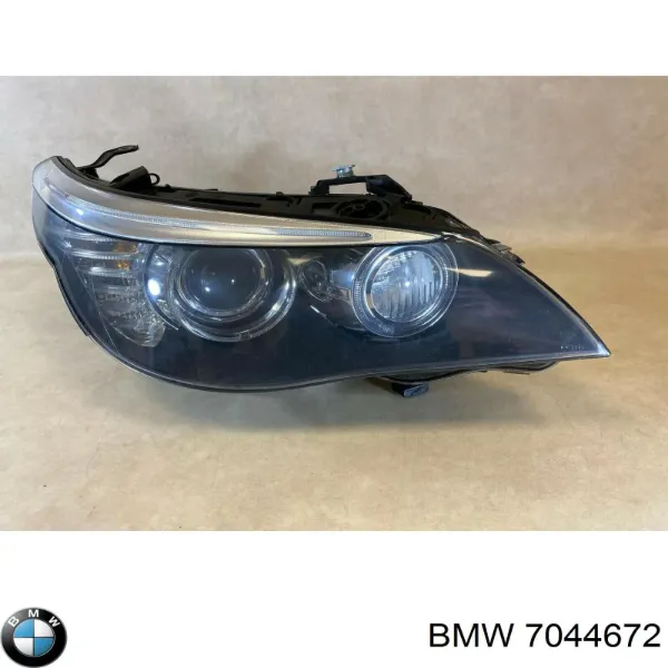 Правая фара 7044672 BMW