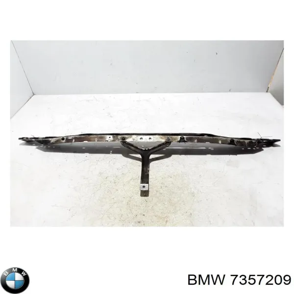 Верхняя рамка радиатора 7357209 BMW