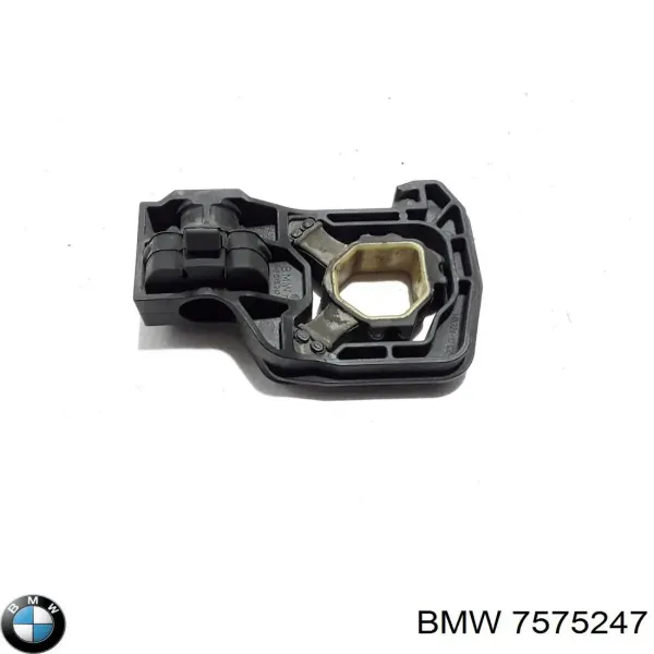 Кронштейн радиатора нижний 7575247 BMW