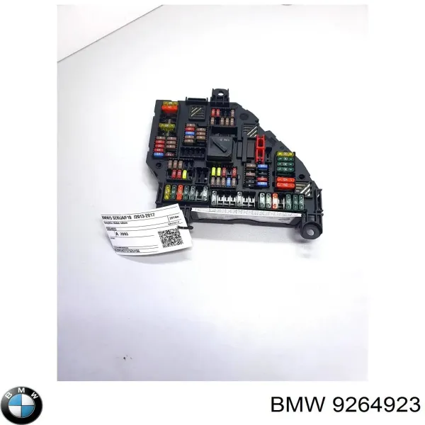 Блок предохранителей 9264923 BMW