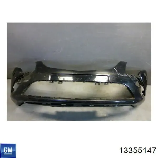 Передний бампер 13355147 General Motors