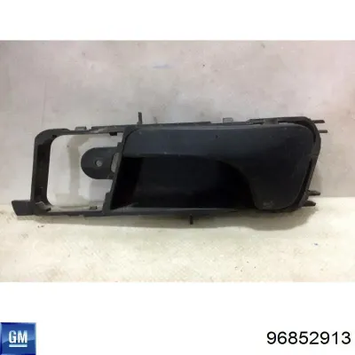 Ручка двери задней внутренняя левая GM 96852913