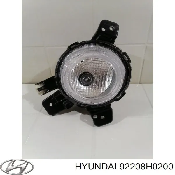 Фара противотуманная правая 92208H0200 Hyundai/Kia