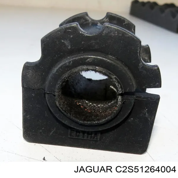 Втулка стабилизатора C2S51264004 Jaguar