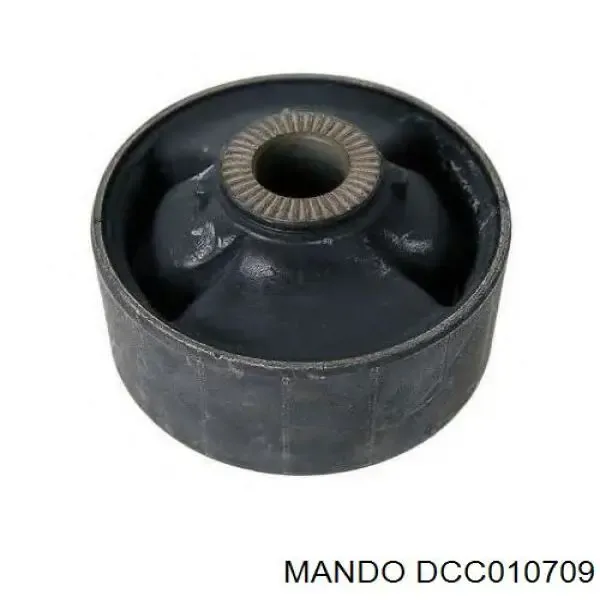 Сайлентблок переднего рычага DCC010709 Mando