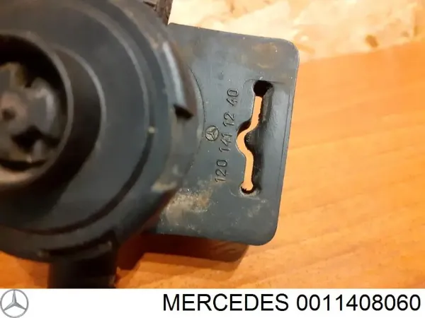 Датчик холостого хода на Mercedes E  S210