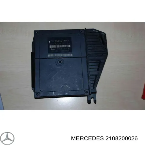 Фонарь задний левый внешний 2108200026 Mercedes