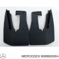 Брызговик передний левый Mercedes Sprinter 906