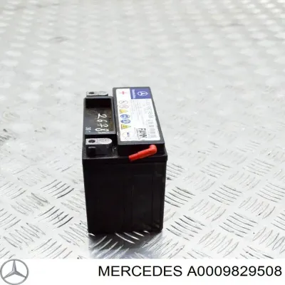 Автоакумулятор Мерседес 12 А/г 12 В (A0009829508)