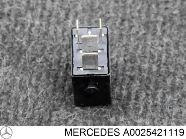 Реле вентилятора A0025421119 Mercedes