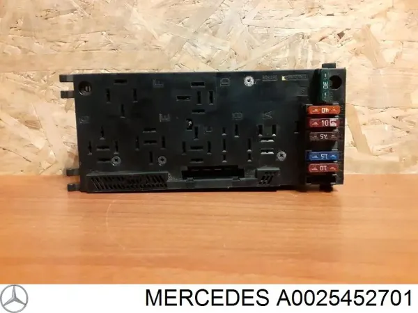 Монтажный блок Mercedes A0025452701