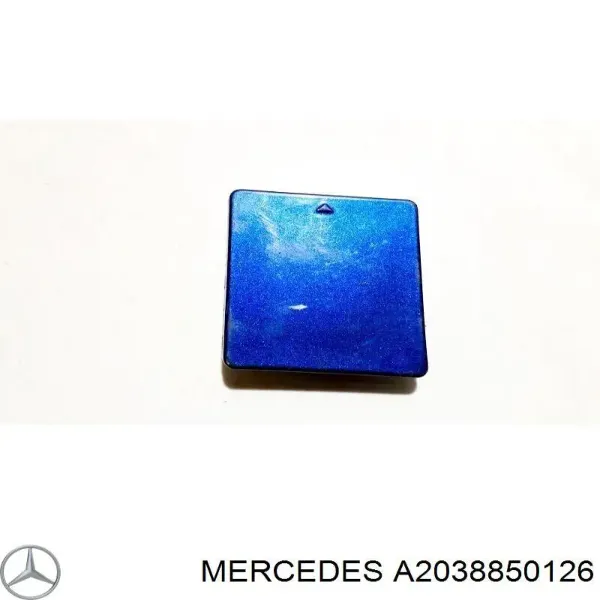 Заглушка бампера буксировочного крюка задняя A2038850126 Mercedes
