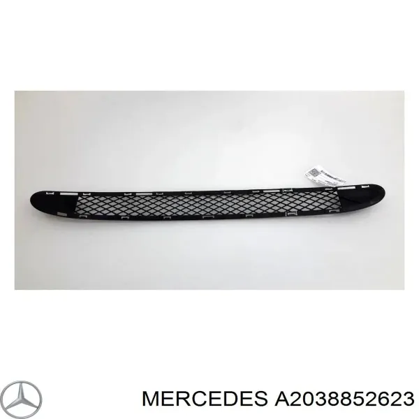 Решетка бампера A2038852623 Mercedes