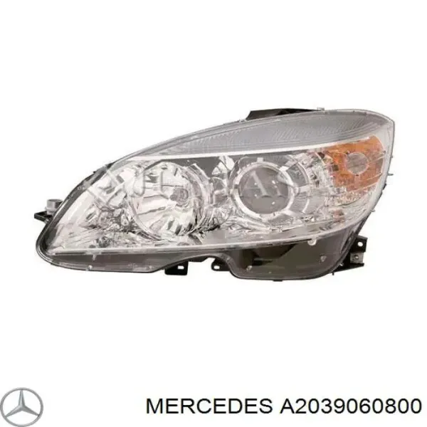 Правая фара A2039060800 Mercedes