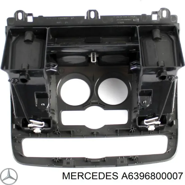 Накладка декоративная центральной консоли A6396800007 Mercedes