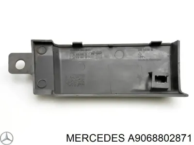 Накладка бампера заднего левая MERCEDES A9068802871