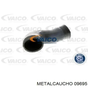Шланг (патрубок) интеркуллера нижний 09695 METALCAUCHO