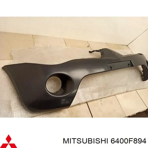Передний бампер 6400F894 Mitsubishi