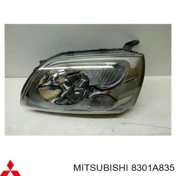 Левая фара 8301A835 Mitsubishi