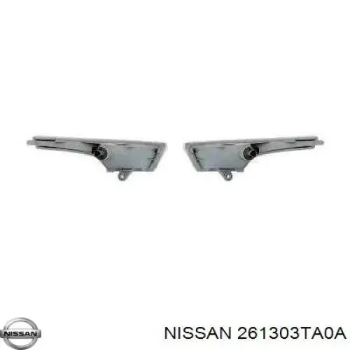 Поворотник правый Nissan Altima L33