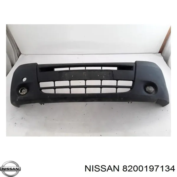 Передний бампер 8200197134 Nissan/Infiniti
