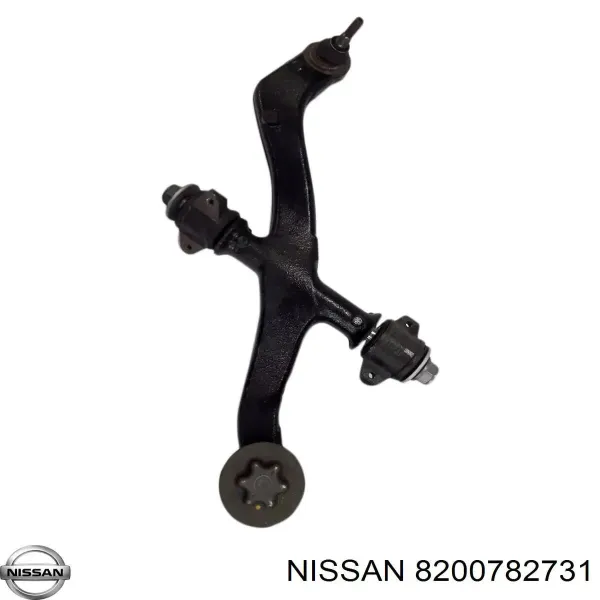 Рычаг передней подвески верхний левый 8200782731 Nissan/Infiniti