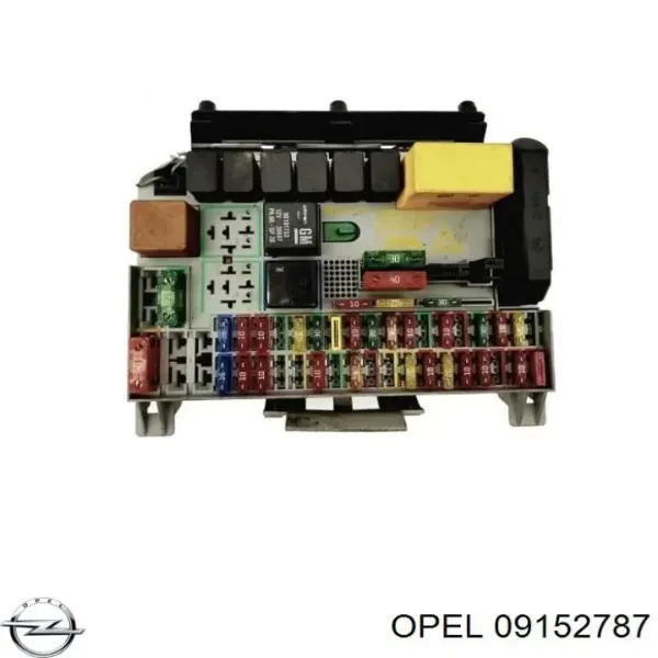 Блок предохранителей 09152787 Opel