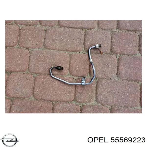 Трубка (шланг) подачи масла к турбине 55569223 Opel