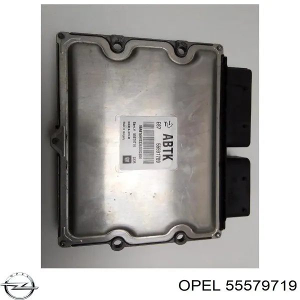 Блок управления двигателем 55579719 Opel