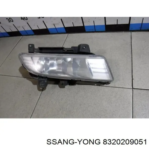 Фара противотуманная правая 8320209051 Ssang Yong
