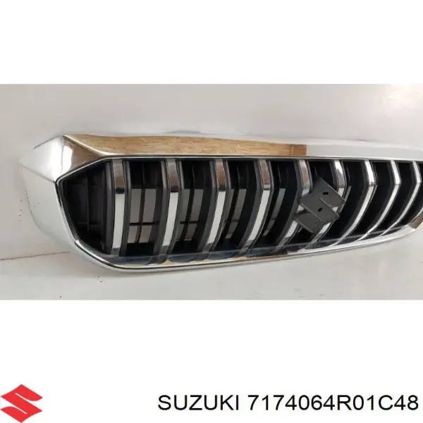 Решетка радиатора 7174064R01C48 Suzuki