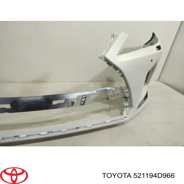 Передний бампер 521194D966 Toyota