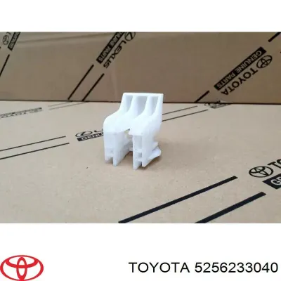 Направляющая заднего бампера TOYOTA 5256233040