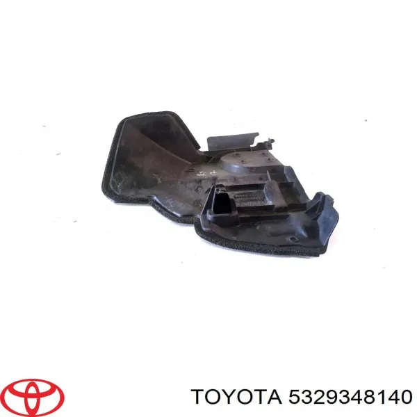 Правый дефлектор радиатора 5329348140 Toyota