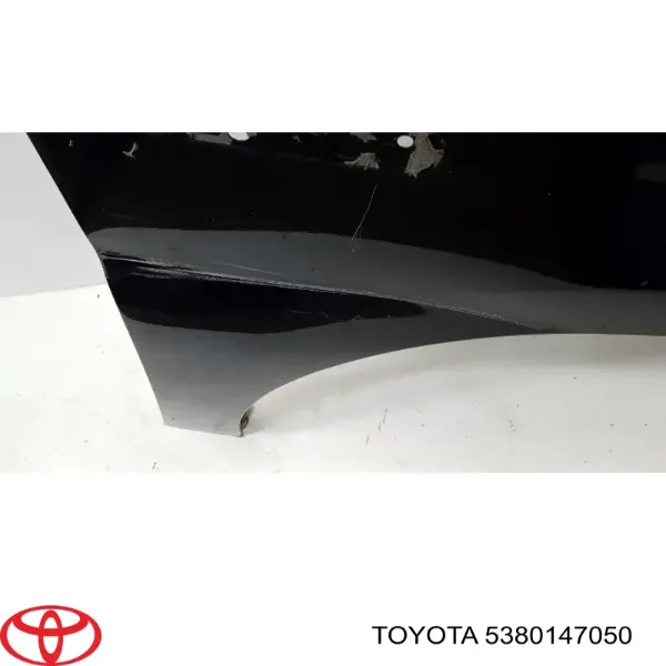 Переднее правое крыло Тойота Приус 