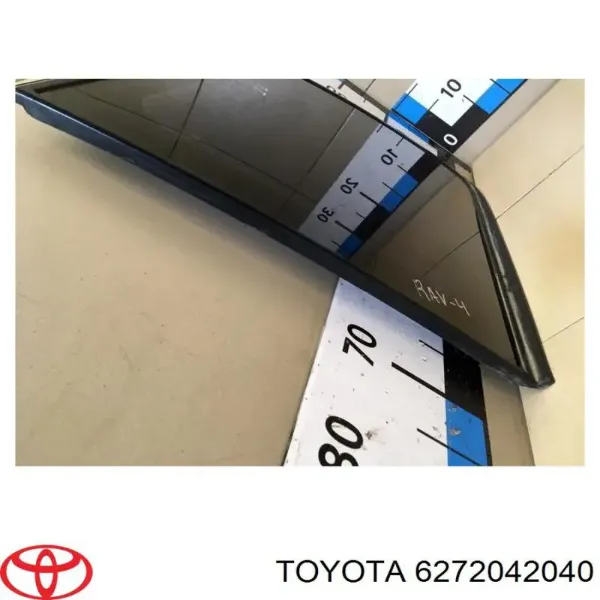 Стекло кузова (багажного отсека) левое 6272042040 Toyota