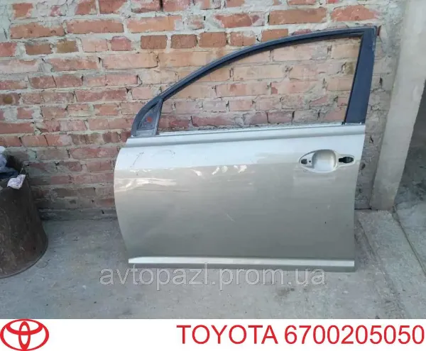 Водительская дверь на Toyota Avensis II T25