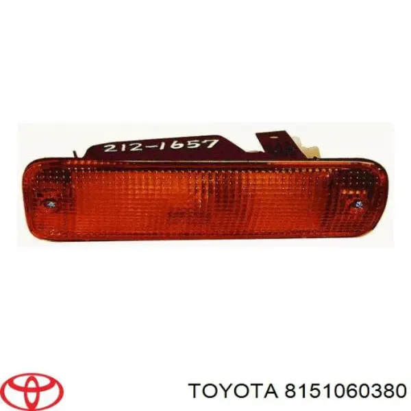 Поворотник правый 8151060380 Toyota