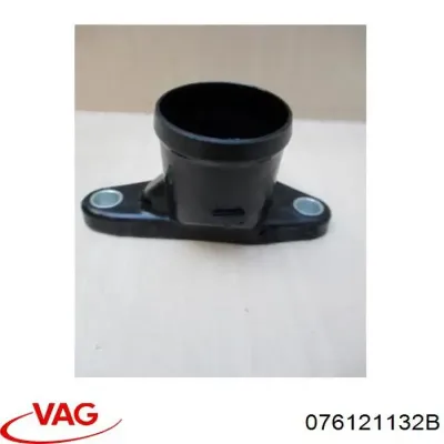Шланг (патрубок) системы охлаждения VAG 076121132B