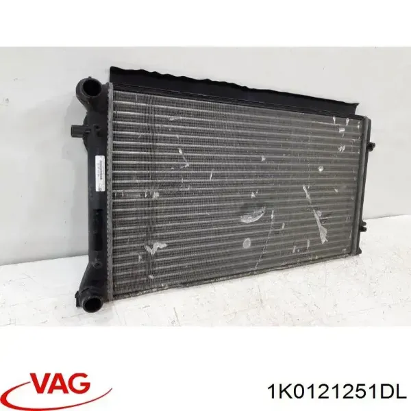 Радиатор охлаждения VAG 1K0121251DL