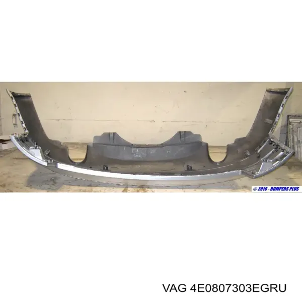 Задний бампер Audi A8 D3