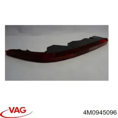 Фонарь заднего бампера правый VAG 4M0945096