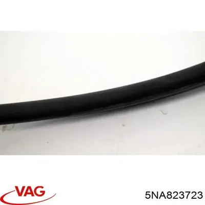 Уплотнитель капота VAG 5NA823723