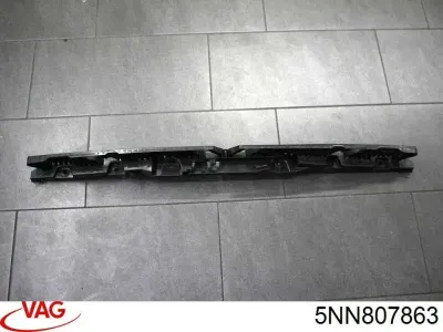 Кронштейн бампера заднего центральный VAG 5NN807863