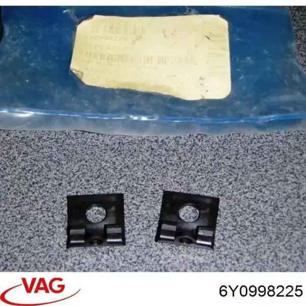 Кронштейн (адаптер) крепления фары передней 6Y0998225 VAG