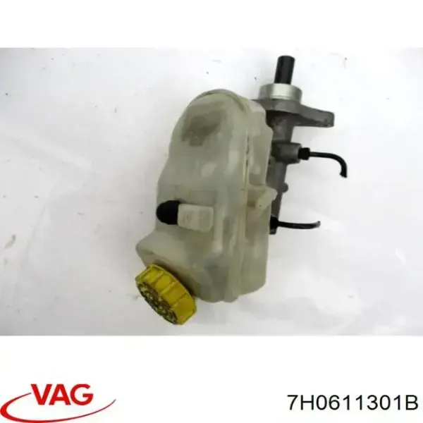 Бачок главного тормозного цилиндра на Volkswagen Transporter T5 7HB, 7HJ, 7EB, 7EJ