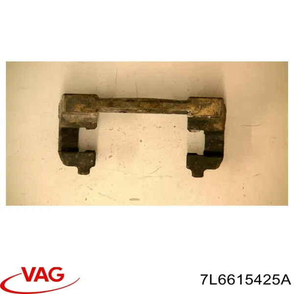 Скоба тормозного заднего суппорта на Volkswagen Multivan T5 7HM, 7HN, 7HF, 7EF, 7EM, 7EN