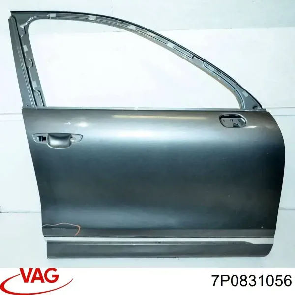 Дверь передняя правая 7P0831312B Porsche