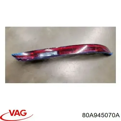 Фонарь заднего бампера правый VAG 80A945070A