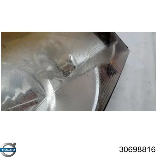 Правая фара 30698816 Volvo